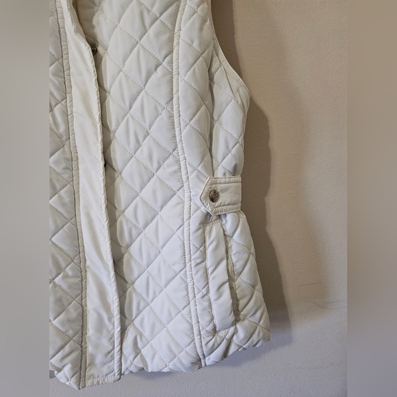 Weatherproof Quilted White Grey Faux Fur Vest Women's Size Medium - Picture 4 of 9